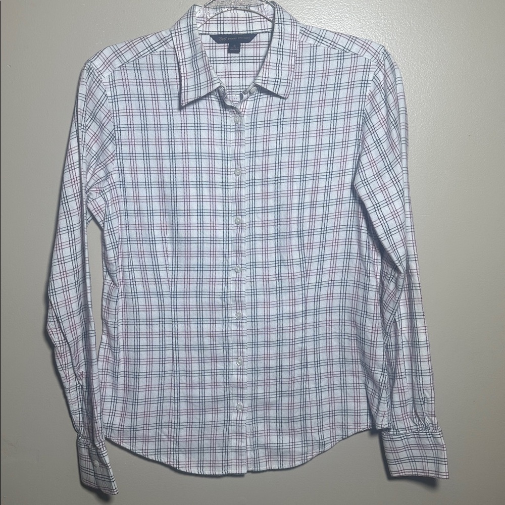 Brooks Brothers Size 6 White Maroonโ Navy Plaid Long Sleeved Button Down Shirt
